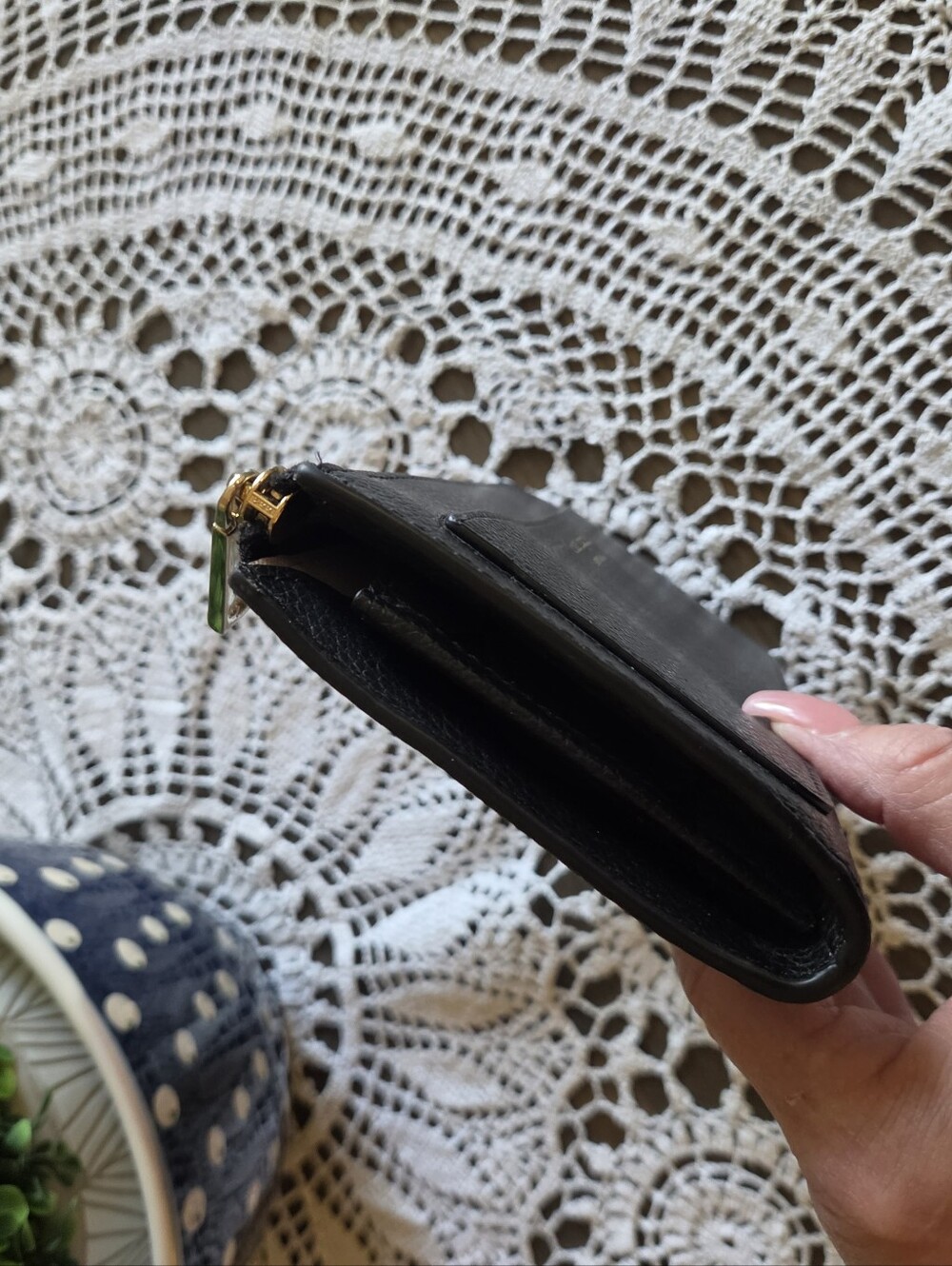 kate spade♠️ Black Pebbled Leather "Eva"L Continental Wallet with Gold Logo - Picture 3 of 7